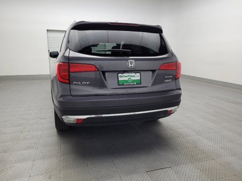 Used 2018 Honda Pilot Touring image 6