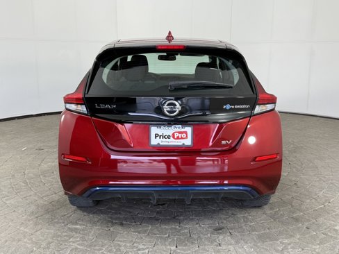 Used 2018 Nissan Leaf SV w/ SV Technology Package image 7