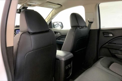 Used 2017 Chevrolet Colorado Z71 image 12
