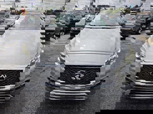 Used 2018 INFINITI QX30 Premium w/ Navigation Package image 8