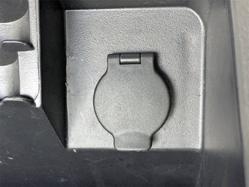 Used 2019 Nissan Frontier SL image 29
