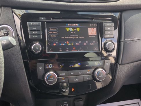 Used 2020 Nissan Rogue SL image 16