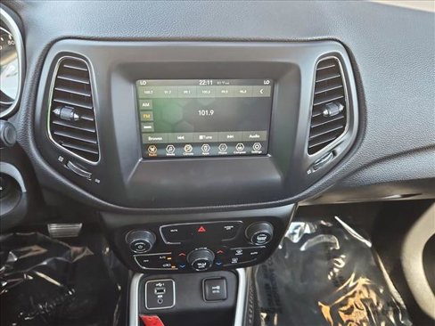 Used 2019 Jeep Compass Latitude w/ Popular Equipment Group image 15
