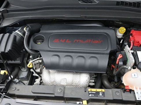 Used 2020 Jeep Renegade Latitude image 10