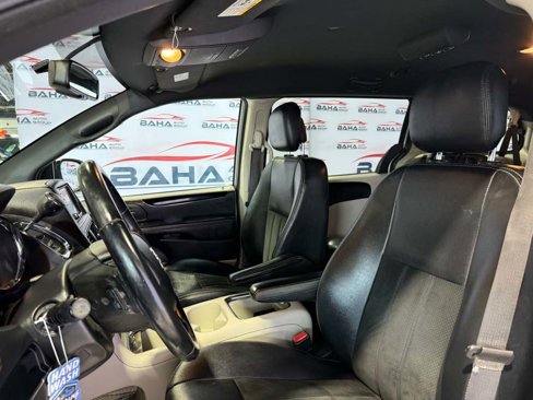 Used 2017 Dodge Grand Caravan SXT image 42