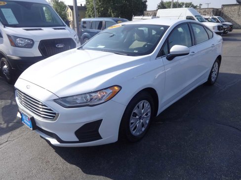 Used 2019 Ford Fusion S image 3