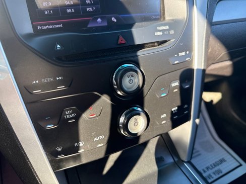 Used 2013 Ford Explorer XLT image 32