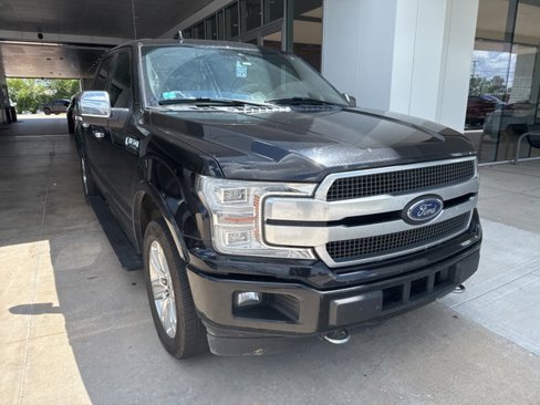 Used 2019 Ford F150 Platinum w/ Max Trailer Tow Package image 4