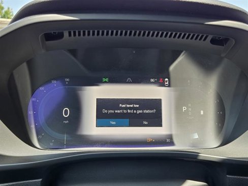 Certified 2023 Volvo XC40 B4 Plus image 17