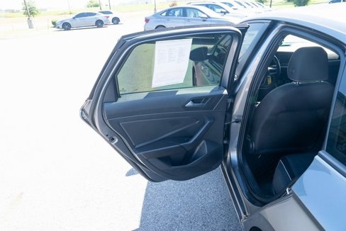 Certified 2023 Volkswagen Jetta Sport image 12