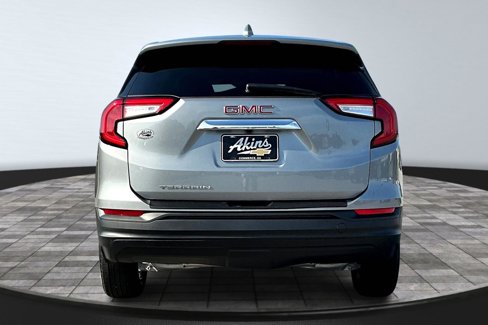 Used 2024 GMC Terrain SLE image 5