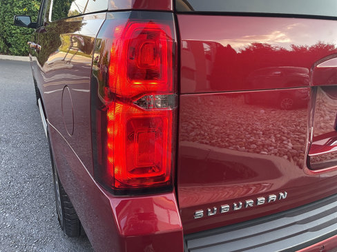 Used 2016 Chevrolet Suburban LT image 16