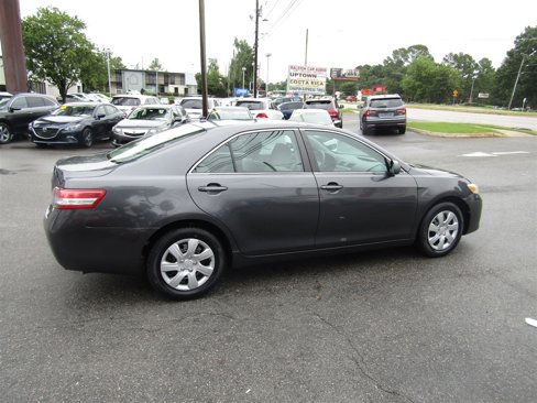 Used 2010 Toyota Camry image 9