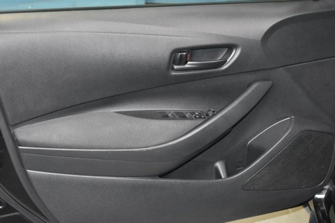 Used 2022 Toyota Corolla LE image 4