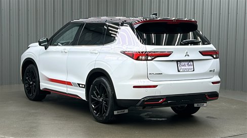 Used 2024 Mitsubishi Outlander Ralliart image 3