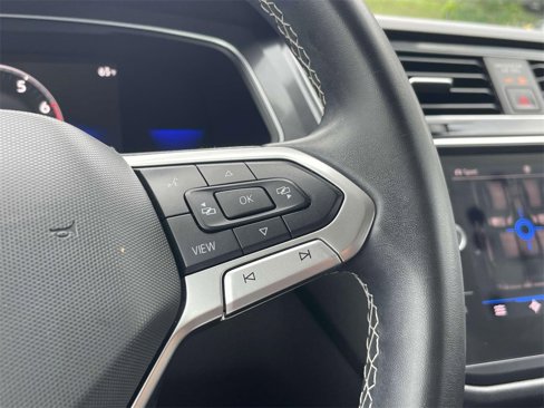 Certified 2022 Volkswagen Tiguan SE image 22