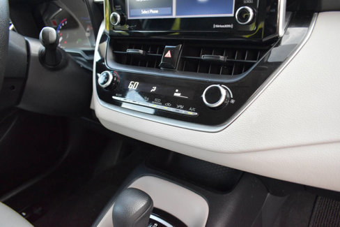 Used 2021 Toyota Corolla LE image 22