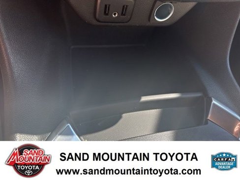 Used 2022 Chevrolet Traverse LS image 21