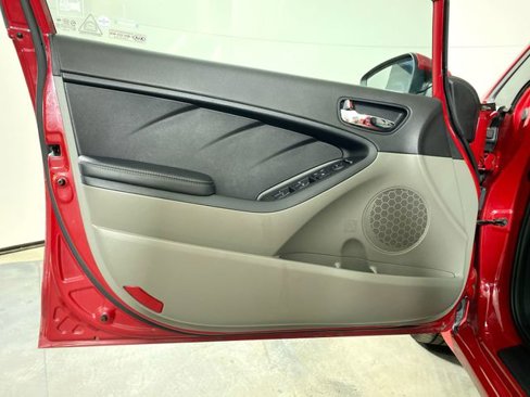 Used 2016 Kia Forte EX image 19