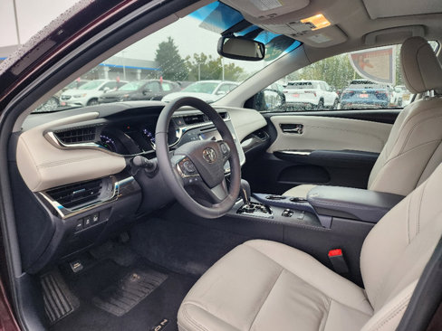 Used 2013 Toyota Avalon XLE Premium image 35