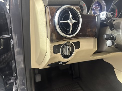 Used 2015 Mercedes-Benz GLK 250 BlueTEC 4MATIC image 28