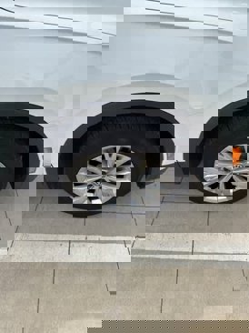 Used 2018 Volkswagen Tiguan S image 4