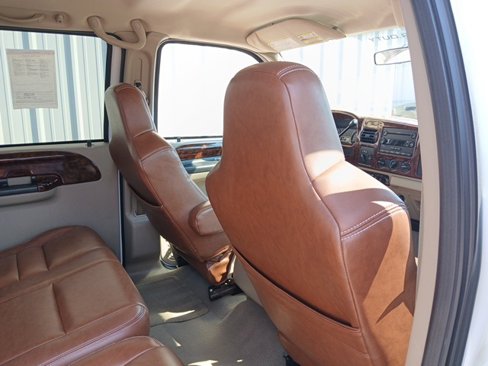Used 2006 Ford F350 Lariat image 19