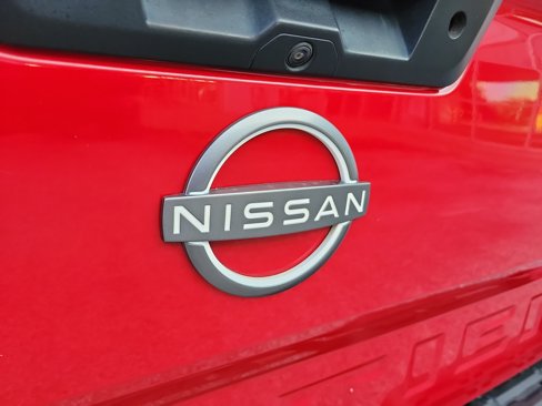 Used 2022 Nissan Frontier SV w/ Technology Package image 10