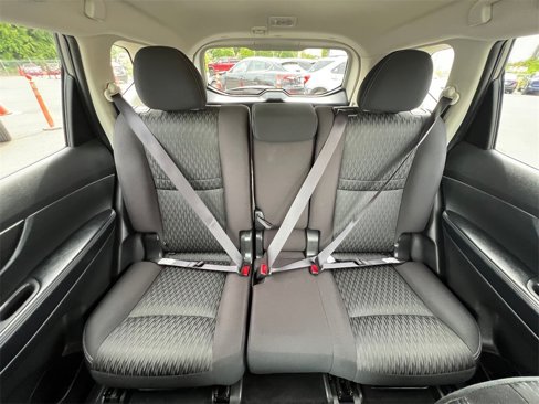 Used 2019 Nissan Rogue SV w/ Premium Package image 17