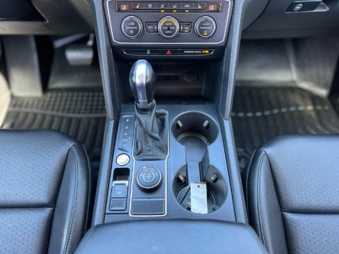 Used 2019 Volkswagen Atlas SE image 18