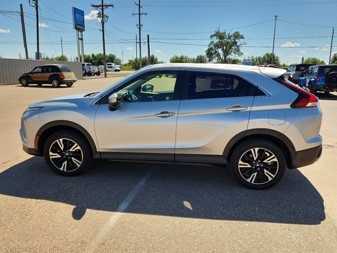 Used 2024 Mitsubishi Eclipse Cross SE image 2