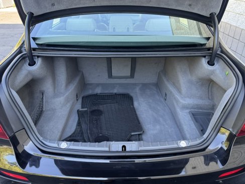Used 2013 BMW 750i xDrive image 9