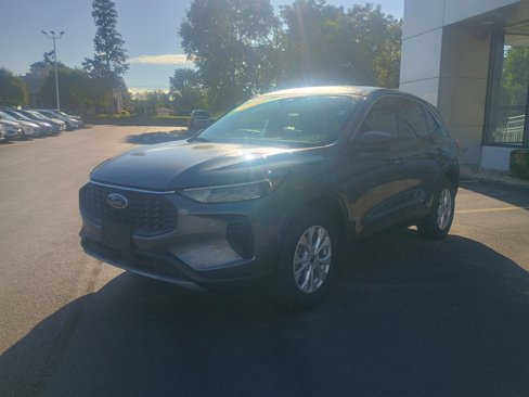 Certified 2024 Ford Escape Active image 3