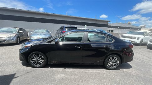 Used 2022 Kia Forte GT-Line w/ GT-Line Premium Package image 2