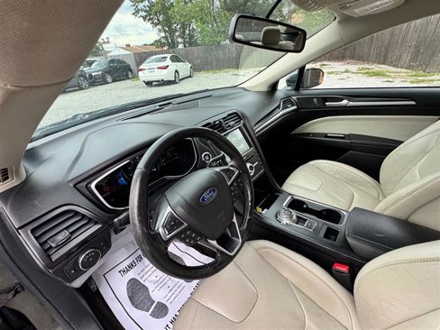 Used 2018 Ford Fusion Titanium image 29
