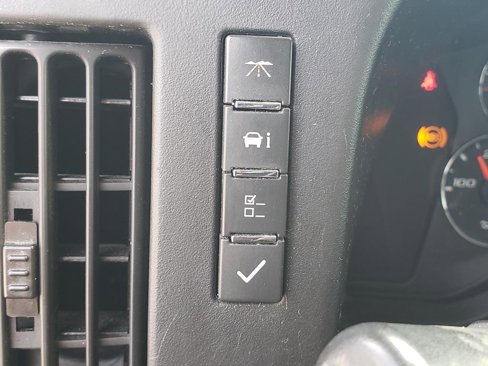 Used 2017 Chevrolet Express 2500 image 21