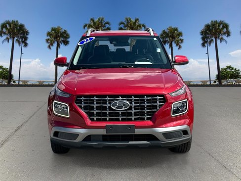 Used 2022 Hyundai Venue Limited image 2