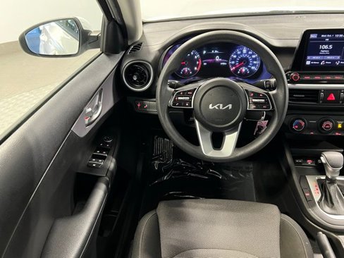 Used 2022 Kia Forte LXS w/ LXS Technology Package image 12