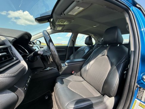 Used 2019 Toyota Camry SE image 8