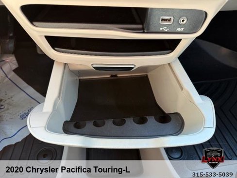 Used 2020 Chrysler Pacifica Touring-L image 11