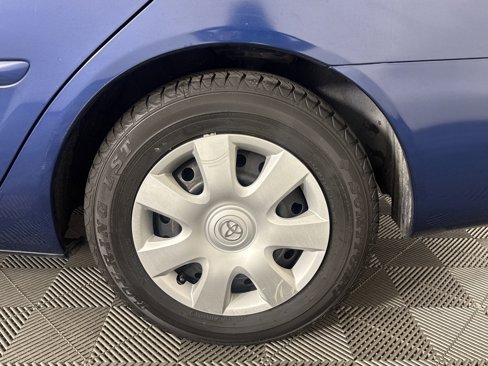 Used 2004 Toyota Camry LE image 10