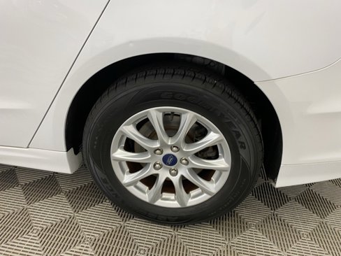Used 2018 Ford Fusion S image 31