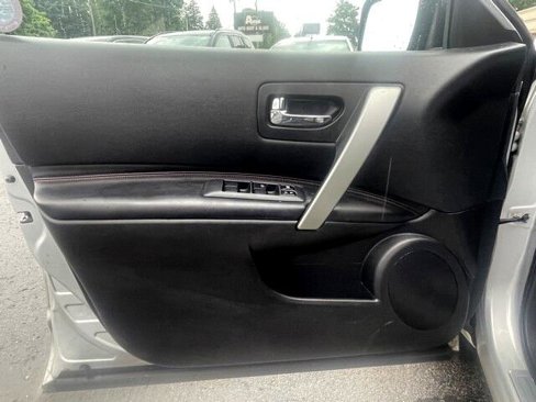Used 2012 Nissan Rogue SL image 8
