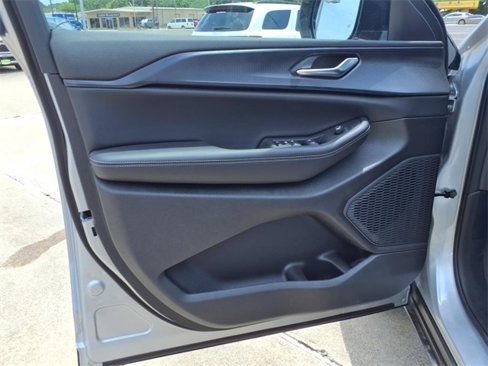 New 2025 Jeep Grand Cherokee L Altitude image 19