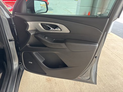 Used 2021 Chevrolet Traverse RS image 41