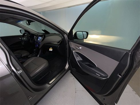 Used 2017 Hyundai Santa Fe Sport image 23