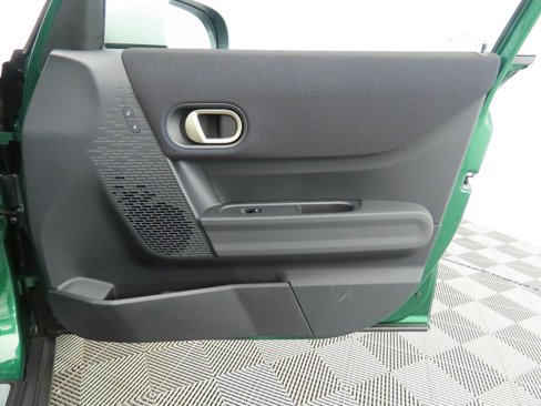 Used 2025 MINI Cooper 4-Door Hardtop image 27