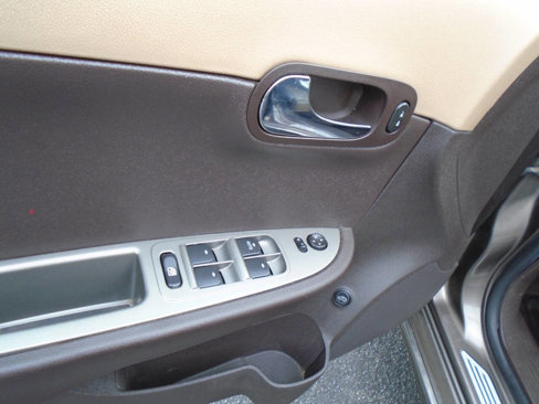 Used 2011 Chevrolet Malibu LTZ w/ HFV6 Engine Package image 9