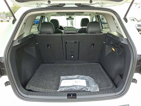 Used 2023 Volkswagen Taos SE w/ Panoramic Sunroof Package image 28