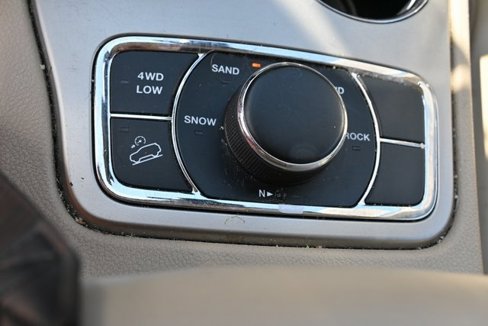 Used 2015 Jeep Grand Cherokee Limited image 15